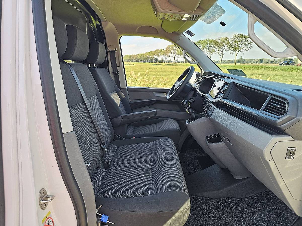 Volkswagen Transporter VOLKSWAGEN TRANSPORTER 2.0 TDI t6.1 l2 carplay nap!