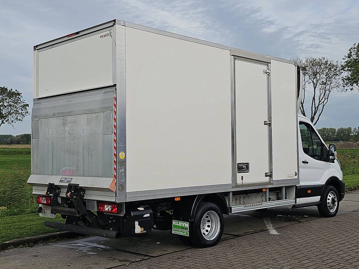 Ford Transit FORD TRANSIT 2.0 Bakwagen Laadklep Spoiler Dubbellucht 170PK Euro6 Airco!