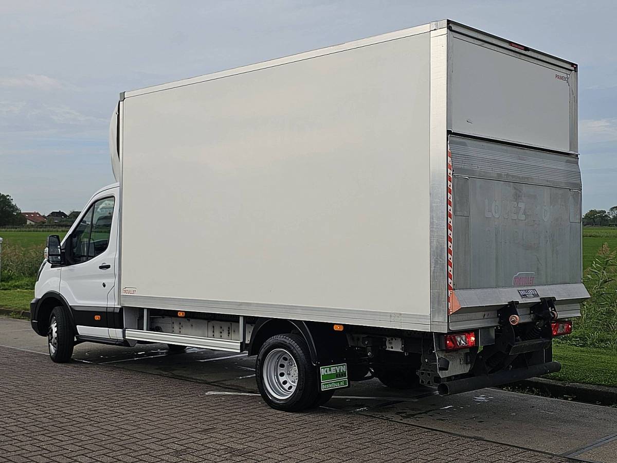 Ford Transit FORD TRANSIT 2.0 Bakwagen Laadklep Spoiler Dubbellucht 170PK Euro6 Airco!