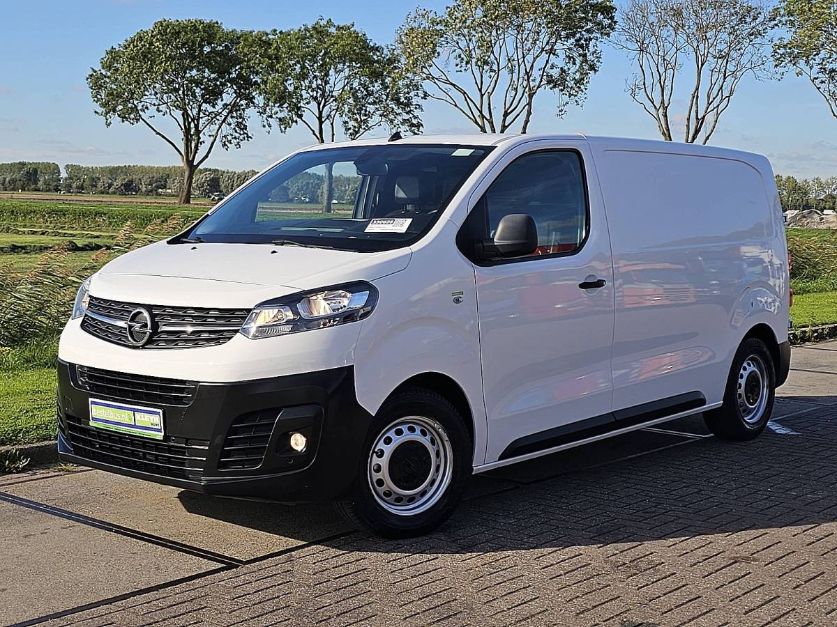 Opel Vivaro OPEL VIVARO 1.5 L2 Navi NAP Euro6 Airco Trekhaak 3-Zits/Leer Camera Oh-Historie!
