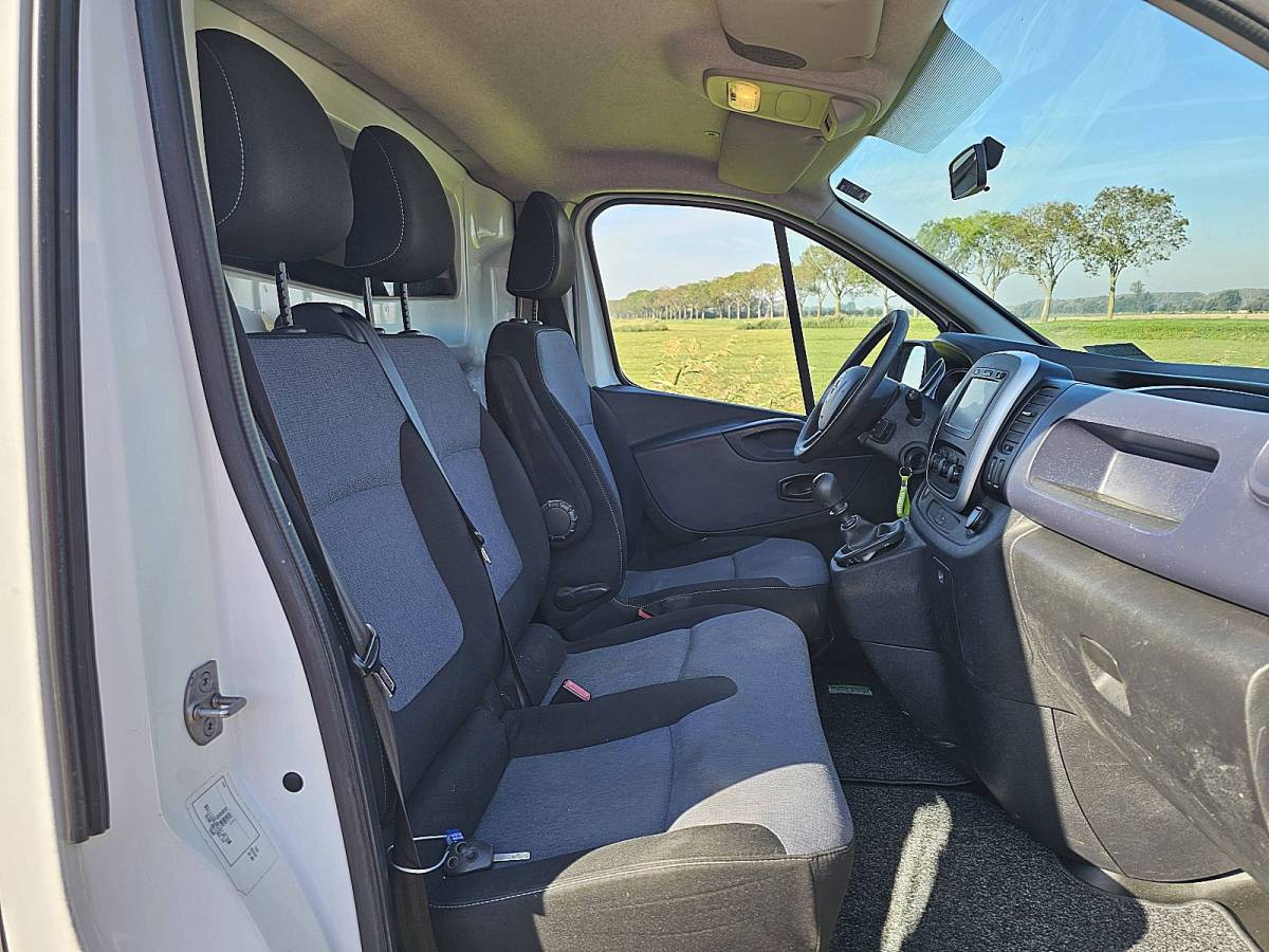 Opel Vivaro OPEL VIVARO 1.6 L2 Navi Airco NAP Pdc Sidebars 3-Zits!