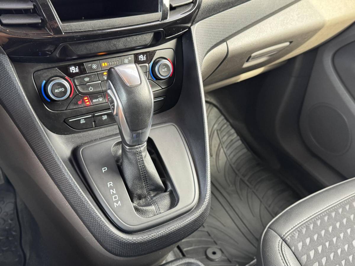 Ford Transit Connect Ford Transit Connect 1.5 120pk L2 Sport Trekhaak/Camera/Carplay/Cruise/Stoelverwarming