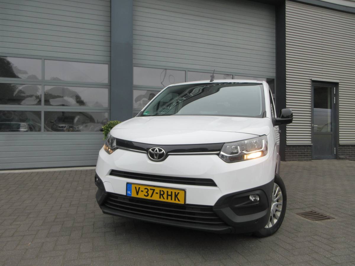Toyota ProAce Toyota PROACE CITY 1.5 D-4D Live, 102pk, Euro 6, Airco, PDC, 3-Zits, Navigatie.