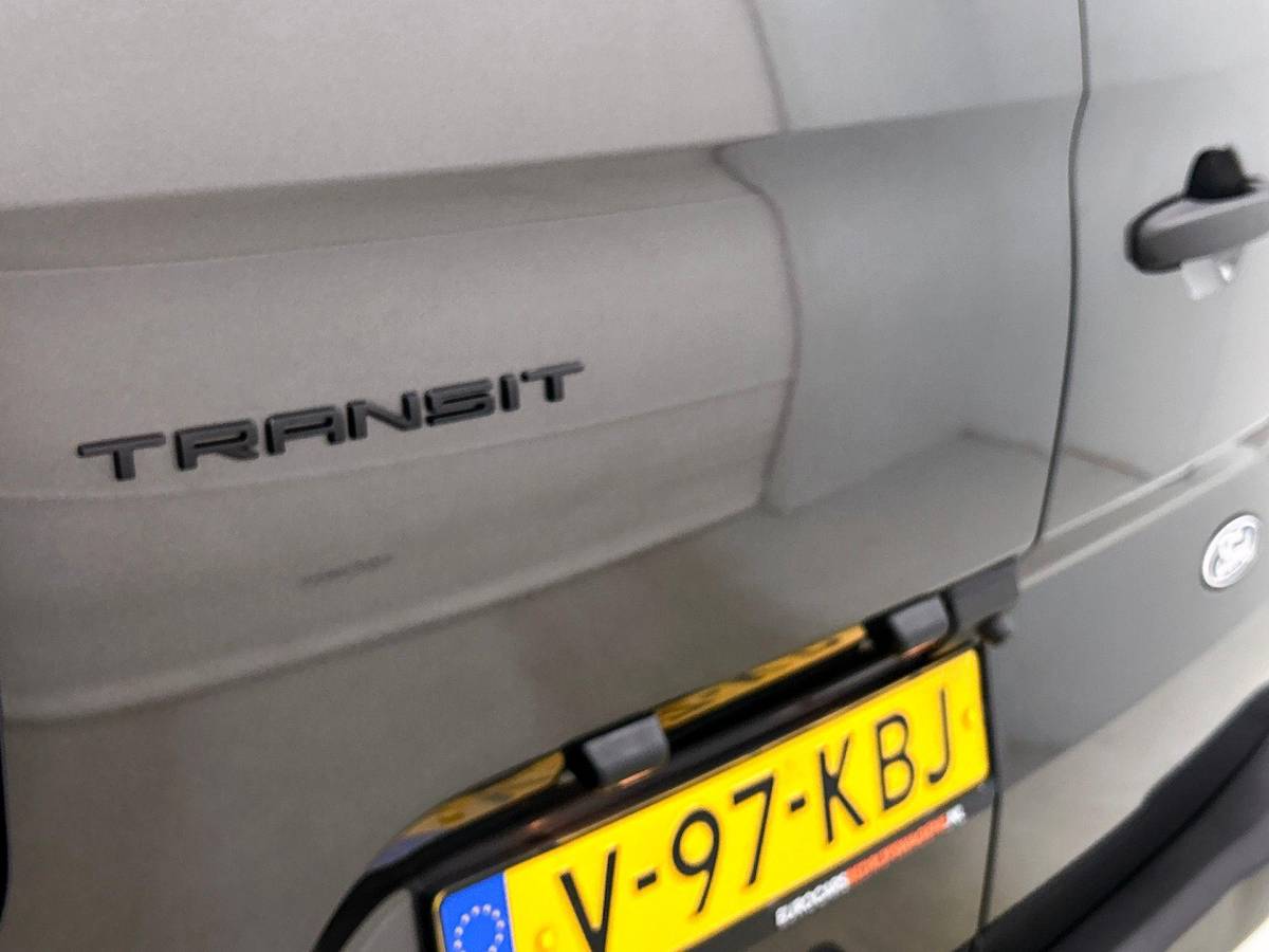 Ford Transit Custom Ford Transit Custom 300 2.0 TDCI L2H1 Trend Nieuw Model Automaat Airco Navi Cruise