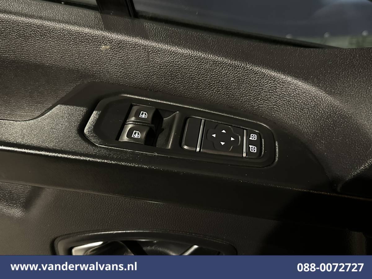 Nissan Primastar Nissan Primastar 2.0 dCi 131pk L2H1 Euro6 Airco | LED | Cruisecontrol | Parkeersensoren Bijrijdersbank, 2500kg trekvermogen