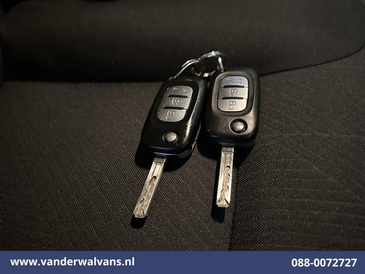 Nissan Primastar Nissan Primastar 2.0 dCi 131pk L2H1 Euro6 Airco | LED | Cruisecontrol | Parkeersensoren Bijrijdersbank, 2500kg trekvermogen
