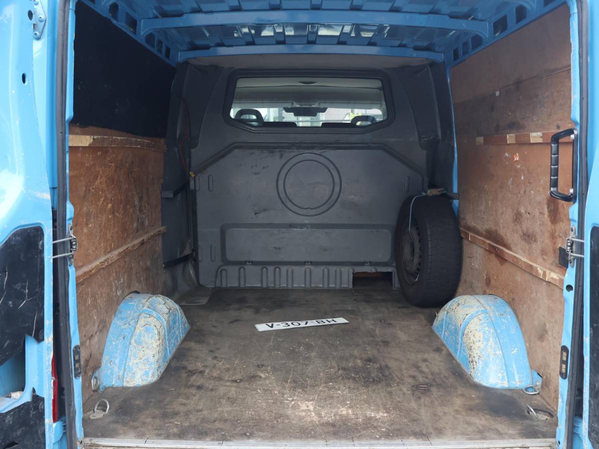 Iveco Daily Iveco Daily 35C18V 3.0 180 PK AUT8 6-PERS DUBBEL CABINE EURO 6 | 3500 KG TREKHAAK | CAMERA | CRUISE | CLIMATE CONTROL | NAVIGATIE