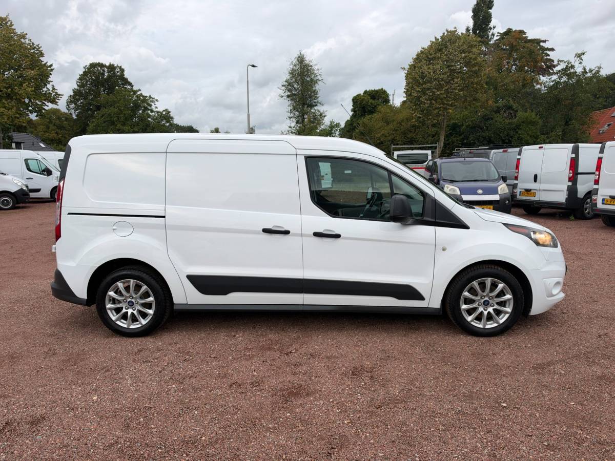 Ford Transit Connect Ford Transit Connect 1.5 TDCI EURO 6 L2H1 + inrichting Airco / Cruise
