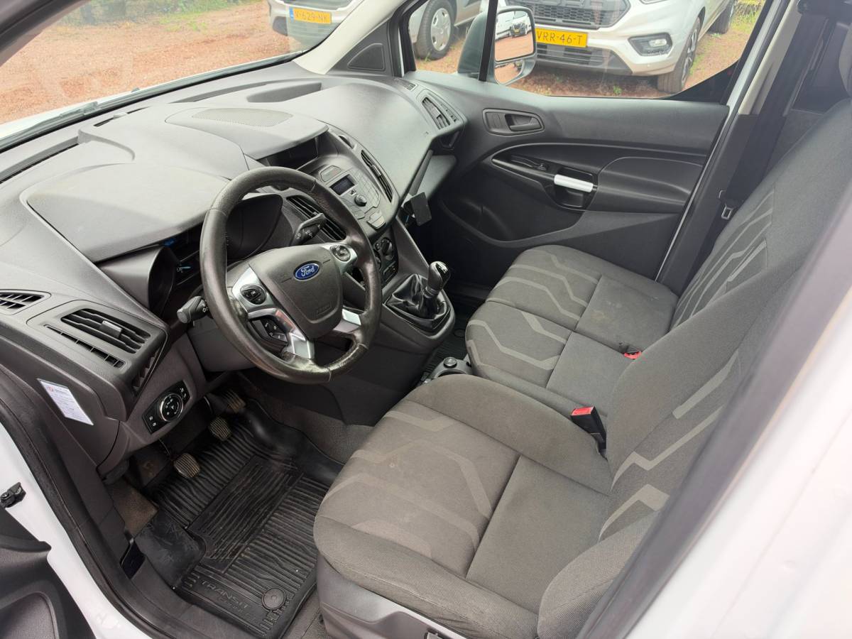 Ford Transit Connect Ford Transit Connect 1.5 TDCI EURO 6 L2H1 + inrichting Airco / Cruise