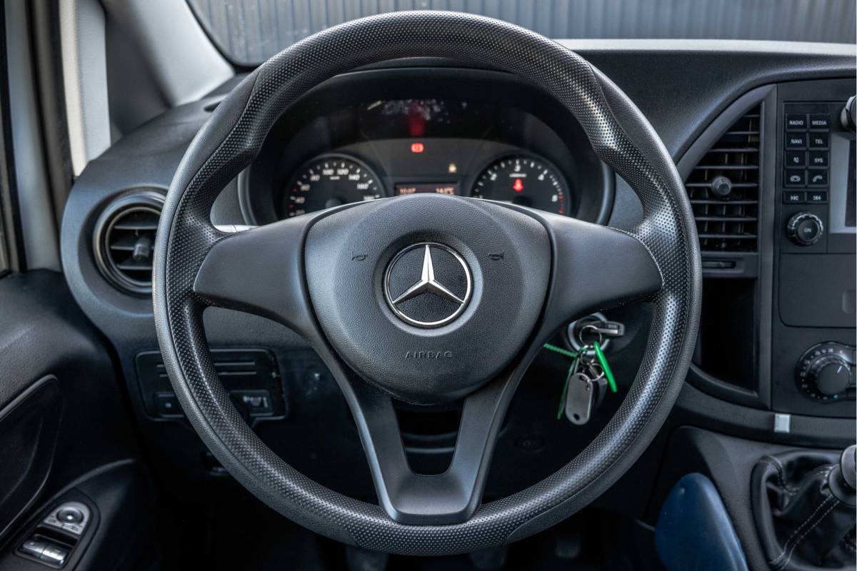 Mercedes-Benz Vito Mercedes-Benz Vito 111 CDI | Volledig ingericht | 3-Zits | Camera | Navi | Airco
