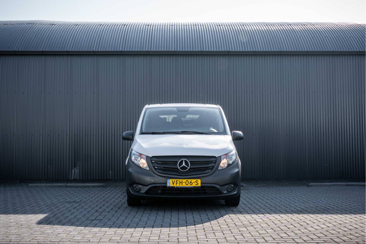 Mercedes-Benz Vito Mercedes-Benz Vito 111 CDI | Volledig ingericht | 3-Zits | Camera | Navi | Airco