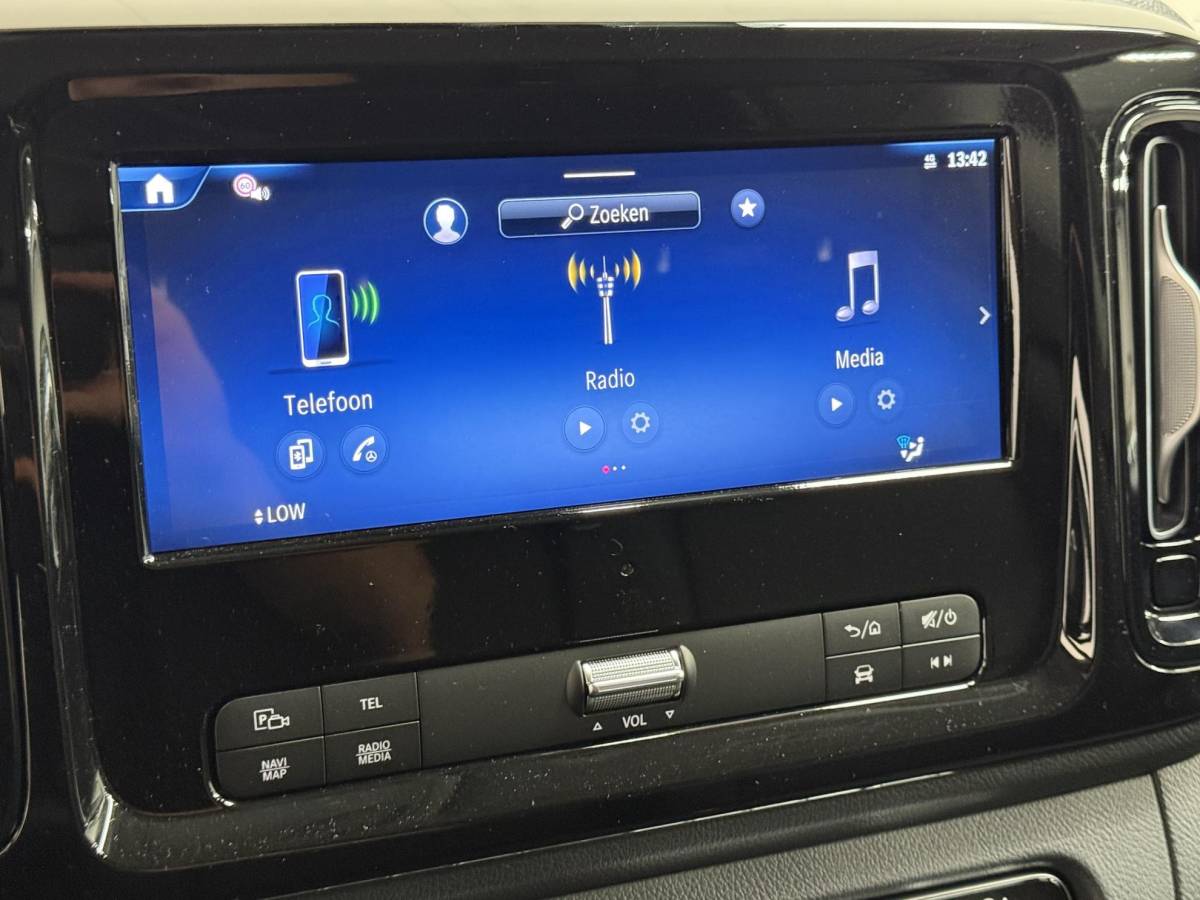 Mercedes-Benz Vito Mercedes-Benz Vito 114 CDI L2 Select Automaat