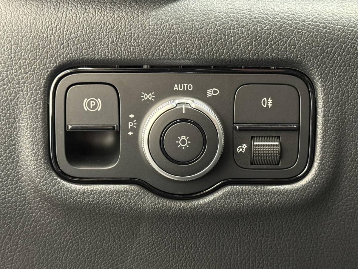 Mercedes-Benz Vito Mercedes-Benz Vito 114 CDI L2 Select Automaat