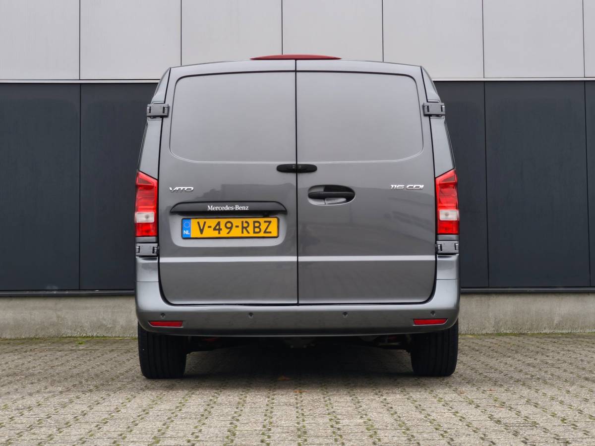 Mercedes-Benz Vito Mercedes-Benz VITO 116CDI XL L3 9V AUT CRUISE PDC M-BUX SPORTLINE STOELVERWARMING ACHTERUITRIJCAMERA