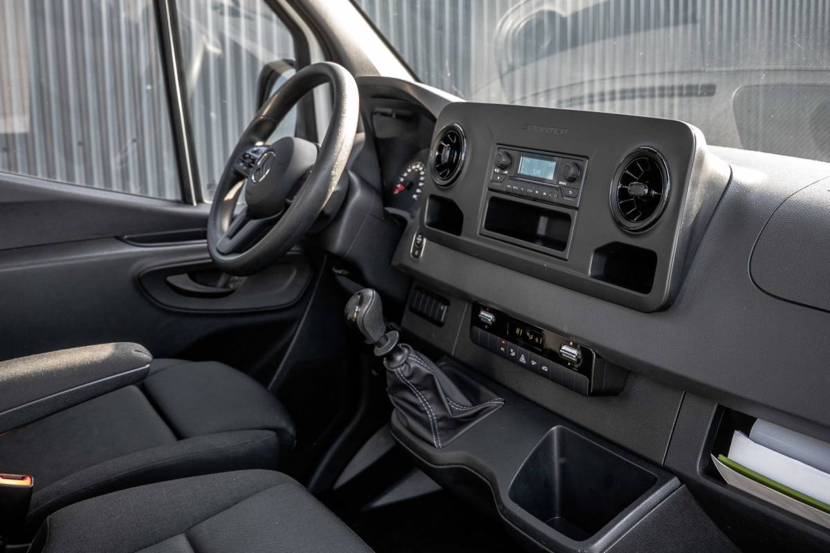 Mercedes-Benz Sprinter Mercedes-Benz Sprinter 315 | Verhuislift / ladder | Nieuwstaat | Paus City-Floh 27M | 400KG Laadvermogen | Cruise | Airco