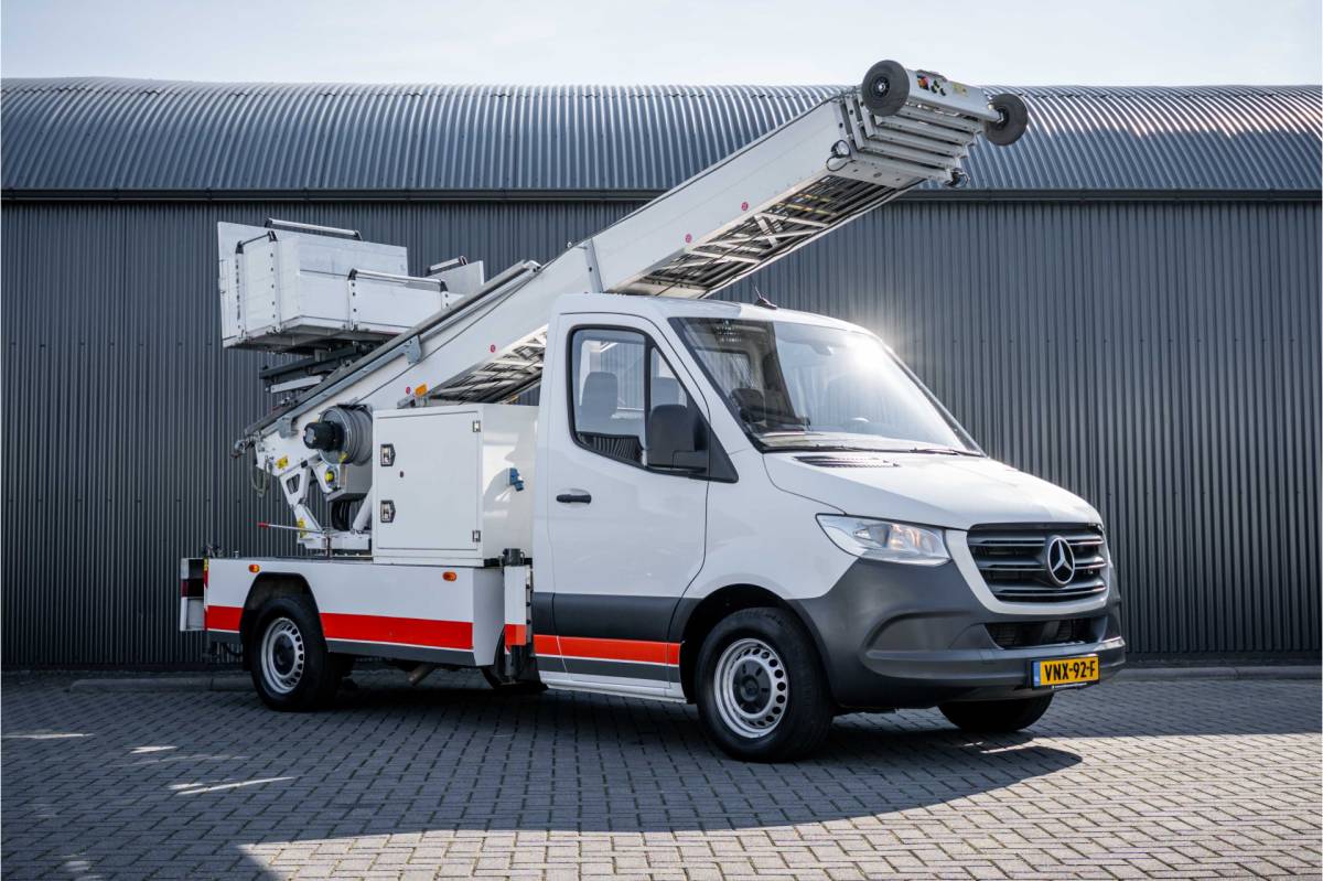 Mercedes-Benz Sprinter Mercedes-Benz Sprinter 315 | Verhuislift / ladder | Nieuwstaat | Paus City-Floh 27M | 400KG Laadvermogen | Cruise | Airco