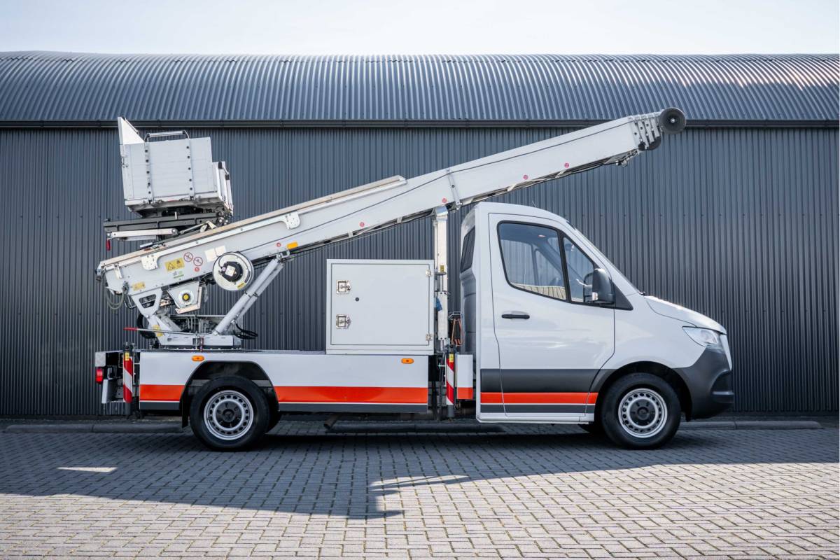Mercedes-Benz Sprinter Mercedes-Benz Sprinter 315 | Verhuislift / ladder | Nieuwstaat | Paus City-Floh 27M | 400KG Laadvermogen | Cruise | Airco