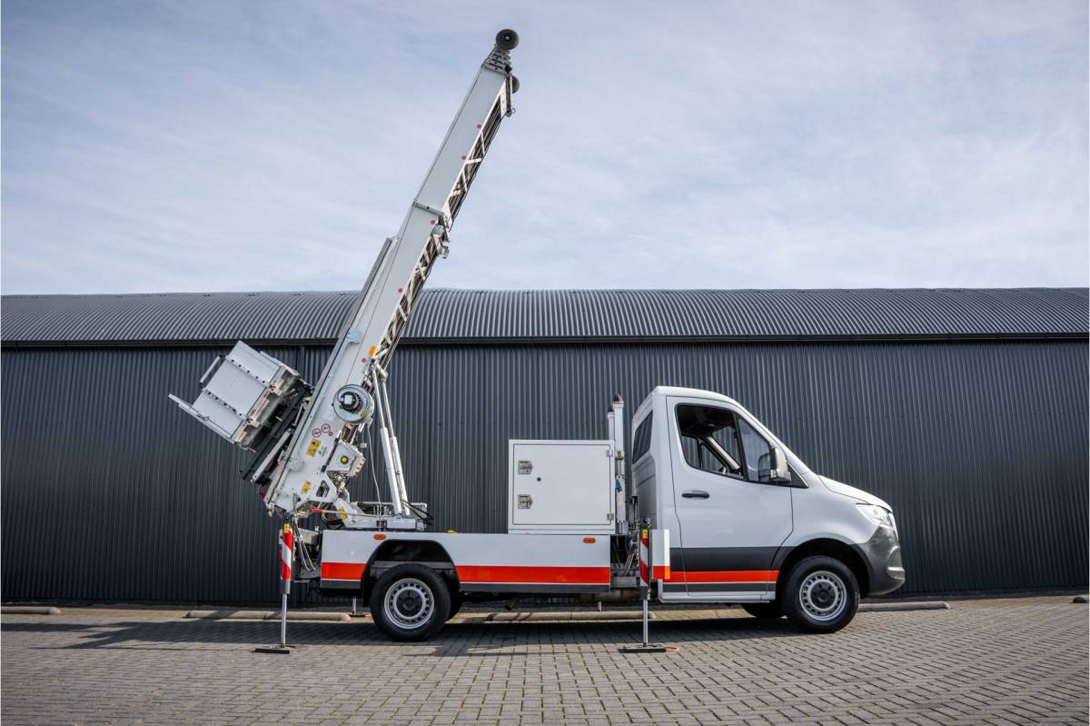 Mercedes-Benz Sprinter Mercedes-Benz Sprinter 315 | Verhuislift / ladder | Nieuwstaat | Paus City-Floh 27M | 400KG Laadvermogen | Cruise | Airco