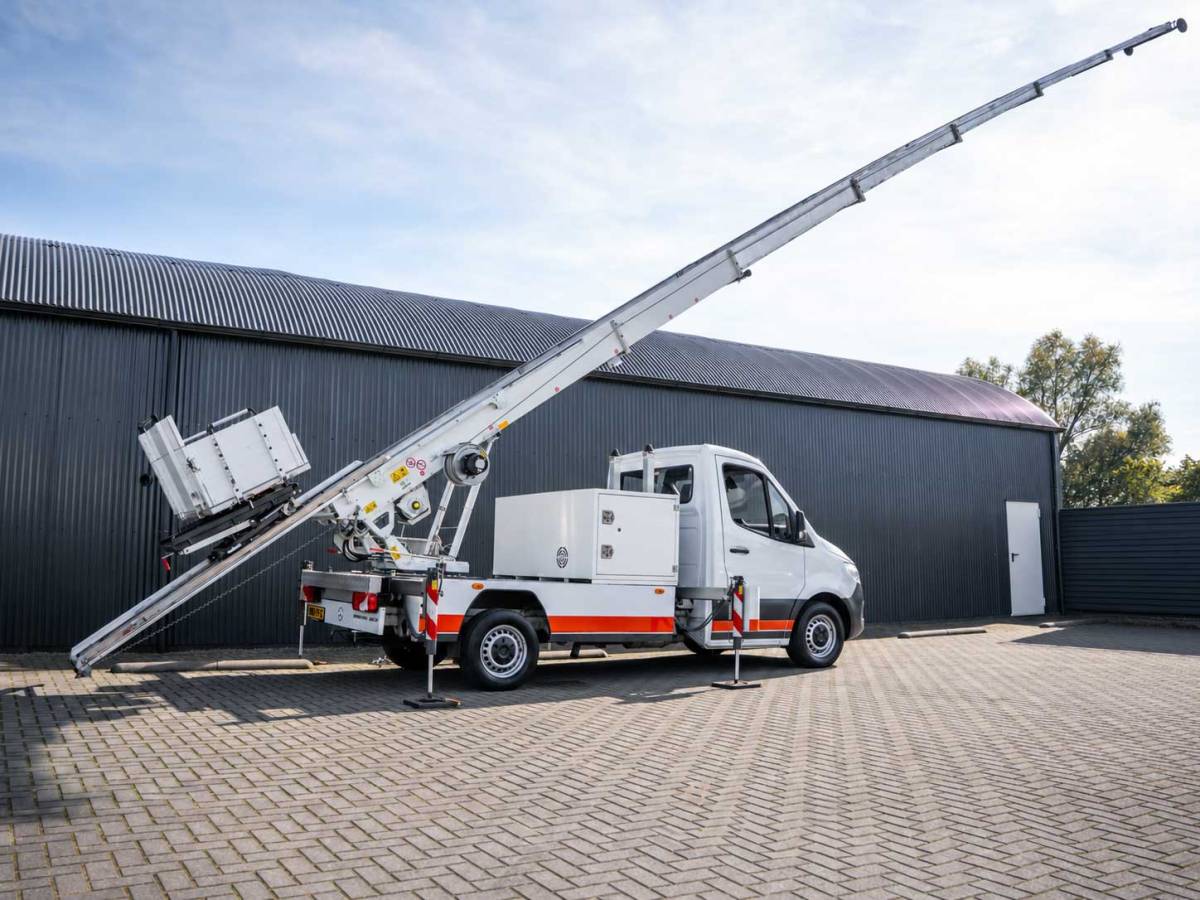 Mercedes-Benz Sprinter Mercedes-Benz Sprinter 315 | Verhuislift / ladder | Nieuwstaat | Paus City-Floh 27M | 400KG Laadvermogen | Cruise | Airco
