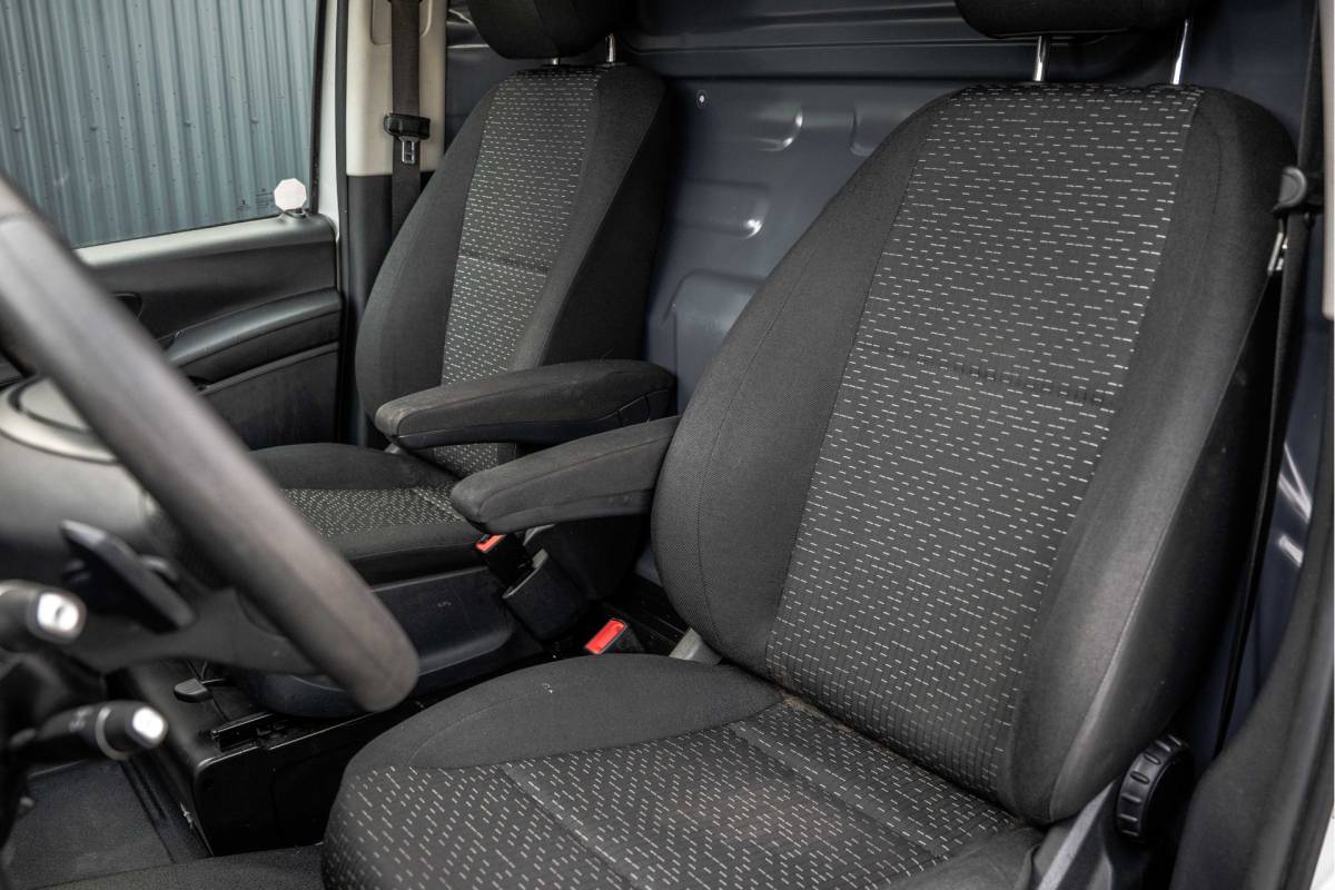 Mercedes-Benz Vito Mercedes-Benz Vito 114 CDI L2H1 | 140PK | Automaat | Camera | Cruise | 1e Eigenaar | PDC |  Zijschuifdeur L+R | Climatronic | Trekhaak