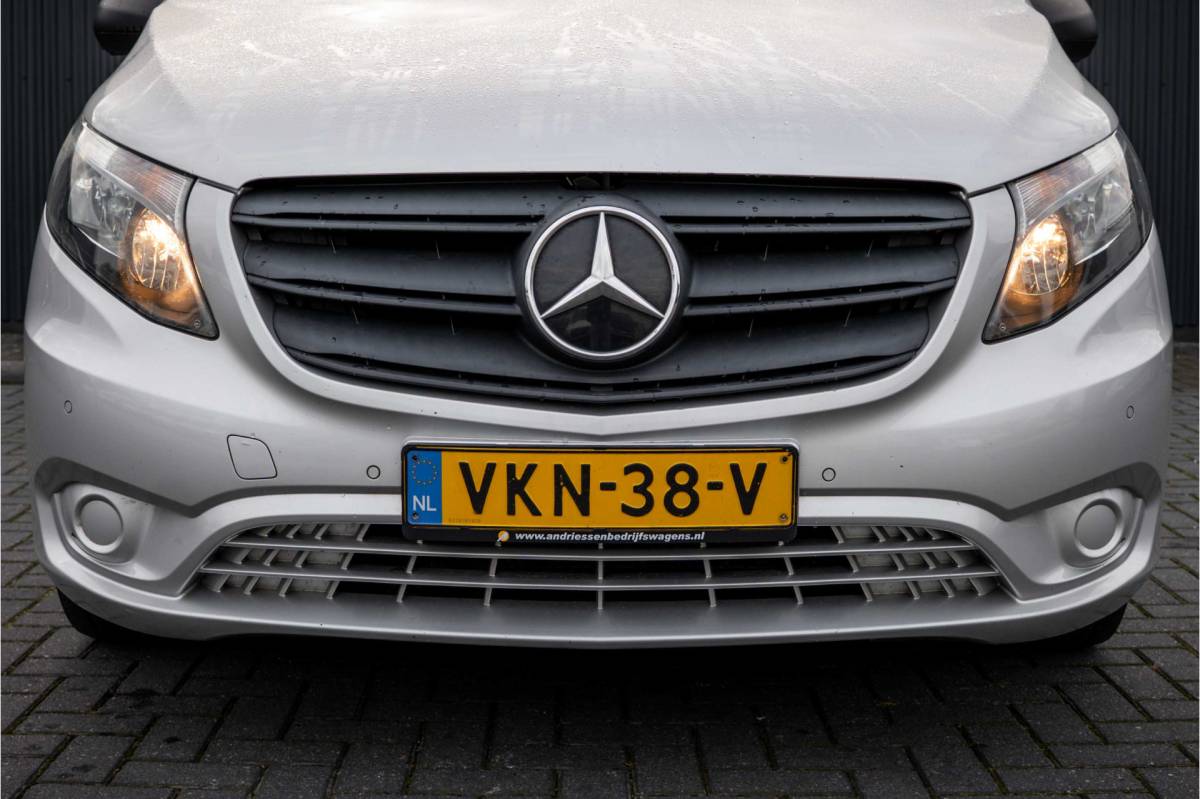 Mercedes-Benz Vito Mercedes-Benz Vito 114 CDI L2H1 | 140PK | Automaat | Camera | Cruise | 1e Eigenaar | PDC |  Zijschuifdeur L+R | Climatronic | Trekhaak