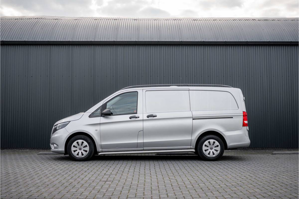 Mercedes-Benz Vito Mercedes-Benz Vito 114 CDI L2H1 | 140PK | Automaat | Camera | Cruise | 1e Eigenaar | PDC |  Zijschuifdeur L+R | Climatronic | Trekhaak