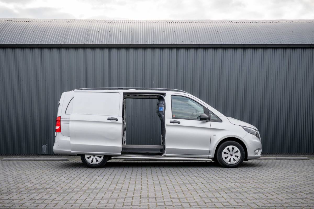 Mercedes-Benz Vito Mercedes-Benz Vito 114 CDI L2H1 | 140PK | Automaat | Camera | Cruise | 1e Eigenaar | PDC |  Zijschuifdeur L+R | Climatronic | Trekhaak