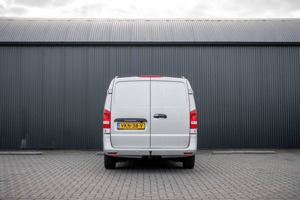 Mercedes-Benz Vito Mercedes-Benz Vito 114 CDI L2H1 | 140PK | Automaat | Camera | Cruise | 1e Eigenaar | PDC |  Zijschuifdeur L+R | Climatronic | Trekhaak