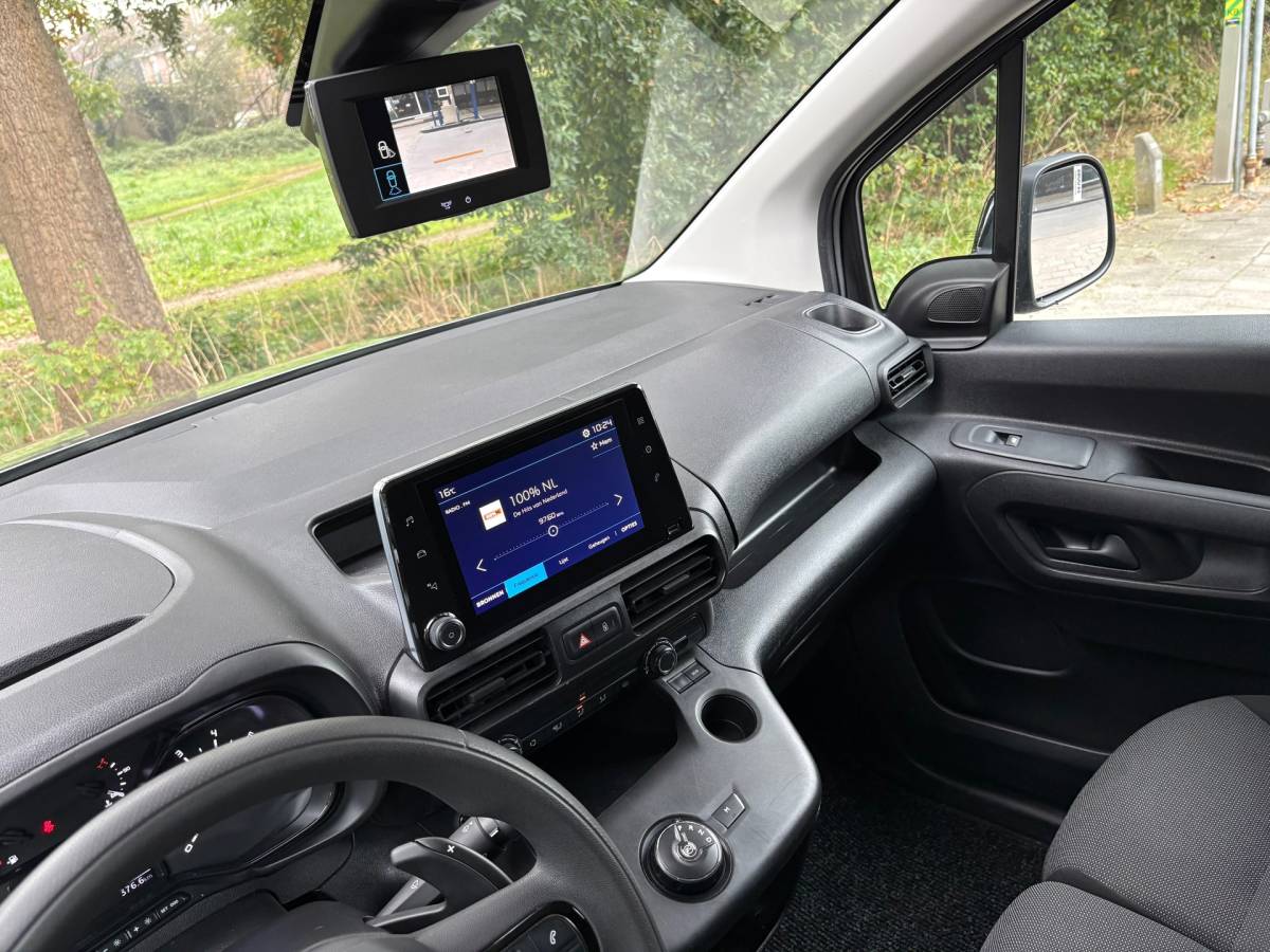 Citroën Berlingo Citroen Berlingo 1.5 BlueHDI|131PK|NAP|AUTOMAAT|Distributieriem vv|achteruitrijcamera|apple CarPlay|cruise|parkeersensoren|airco