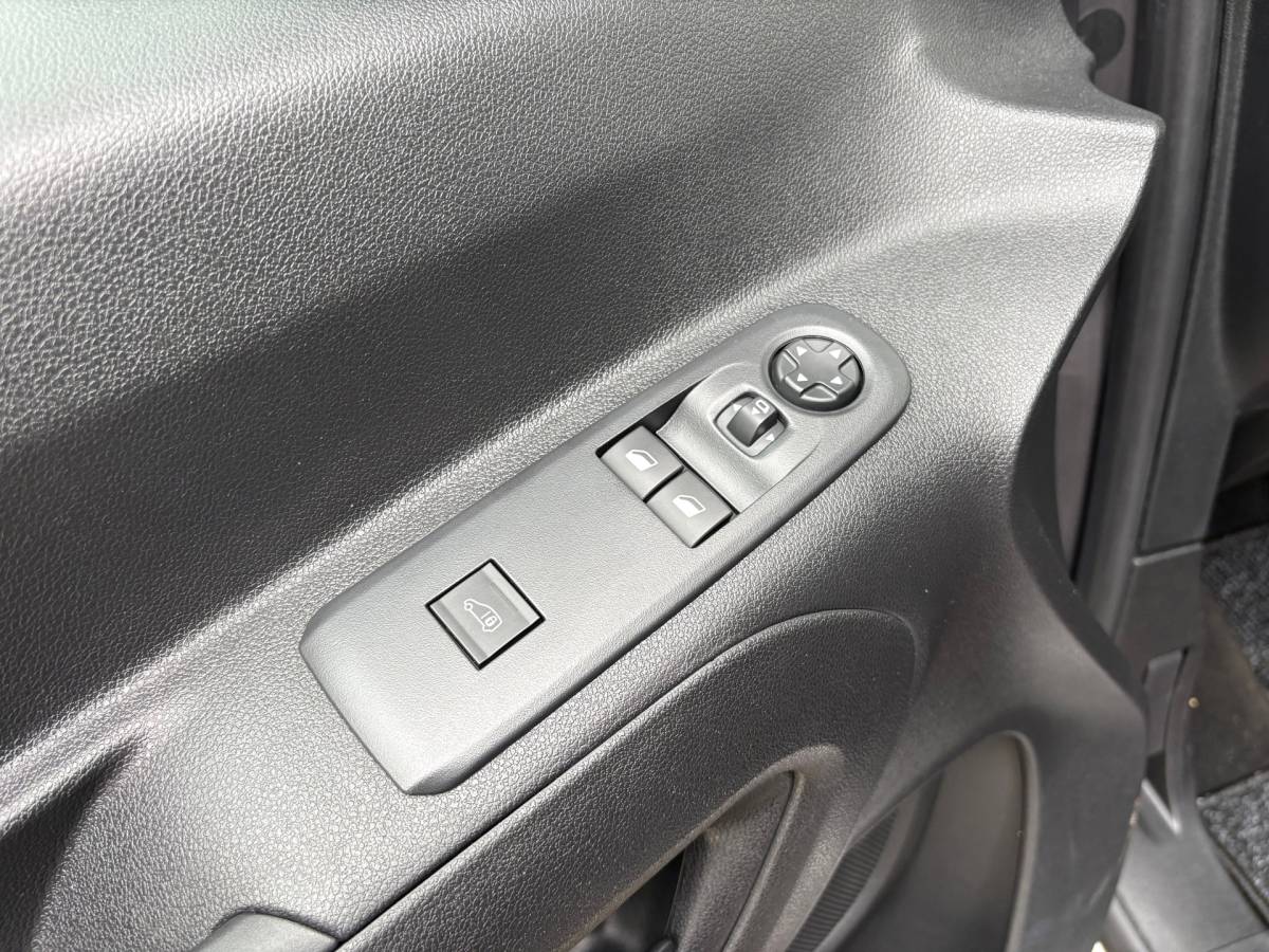 Citroën Berlingo Citroen Berlingo 1.5 BlueHDI|131PK|NAP|AUTOMAAT|Distributieriem vv|achteruitrijcamera|apple CarPlay|cruise|parkeersensoren|airco
