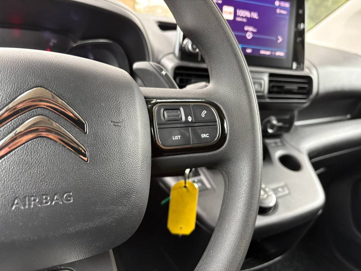 Citroën Berlingo Citroen Berlingo 1.5 BlueHDI|131PK|NAP|AUTOMAAT|Distributieriem vv|achteruitrijcamera|apple CarPlay|cruise|parkeersensoren|airco