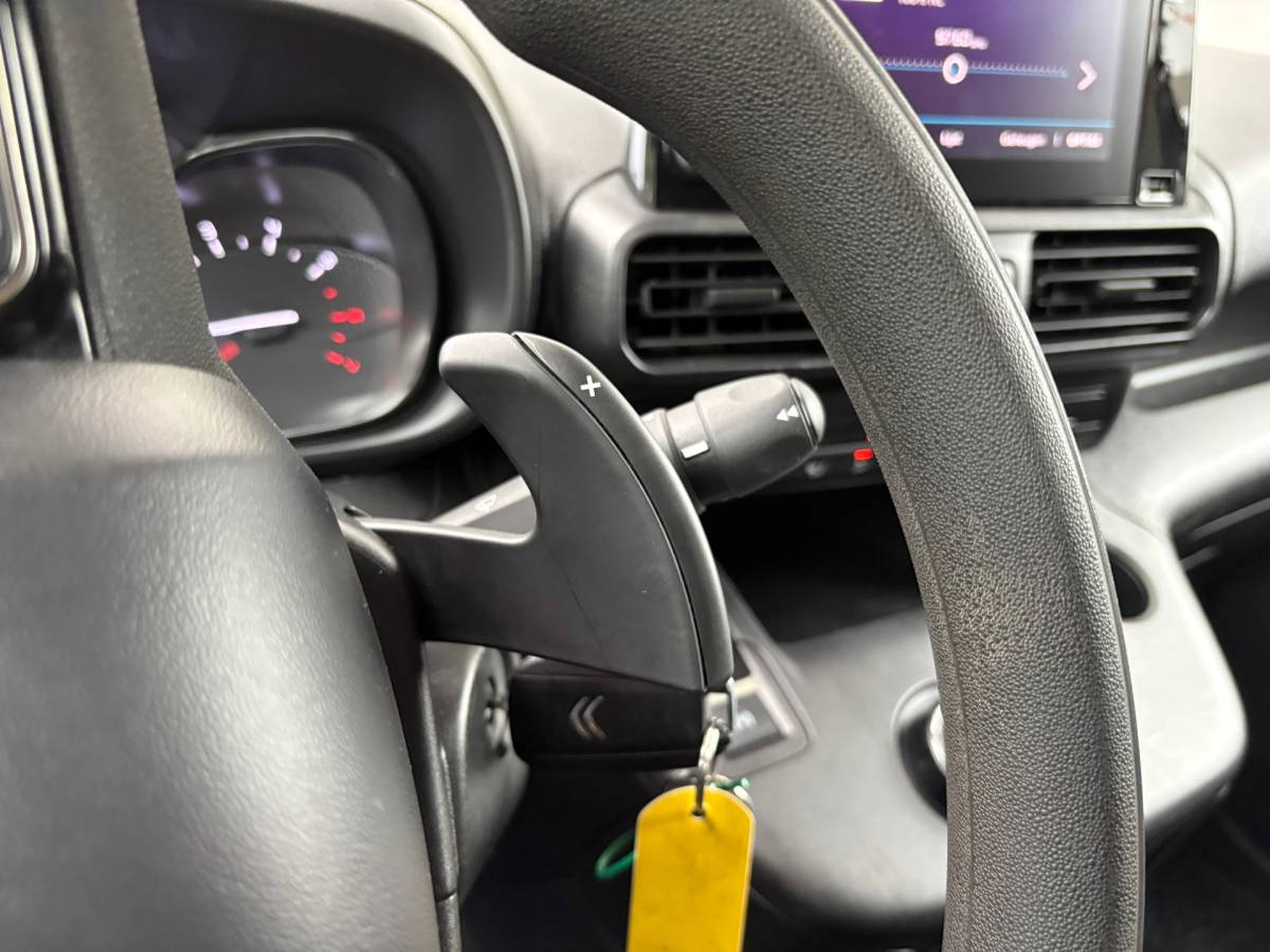 Citroën Berlingo Citroen Berlingo 1.5 BlueHDI|131PK|NAP|AUTOMAAT|Distributieriem vv|achteruitrijcamera|apple CarPlay|cruise|parkeersensoren|airco