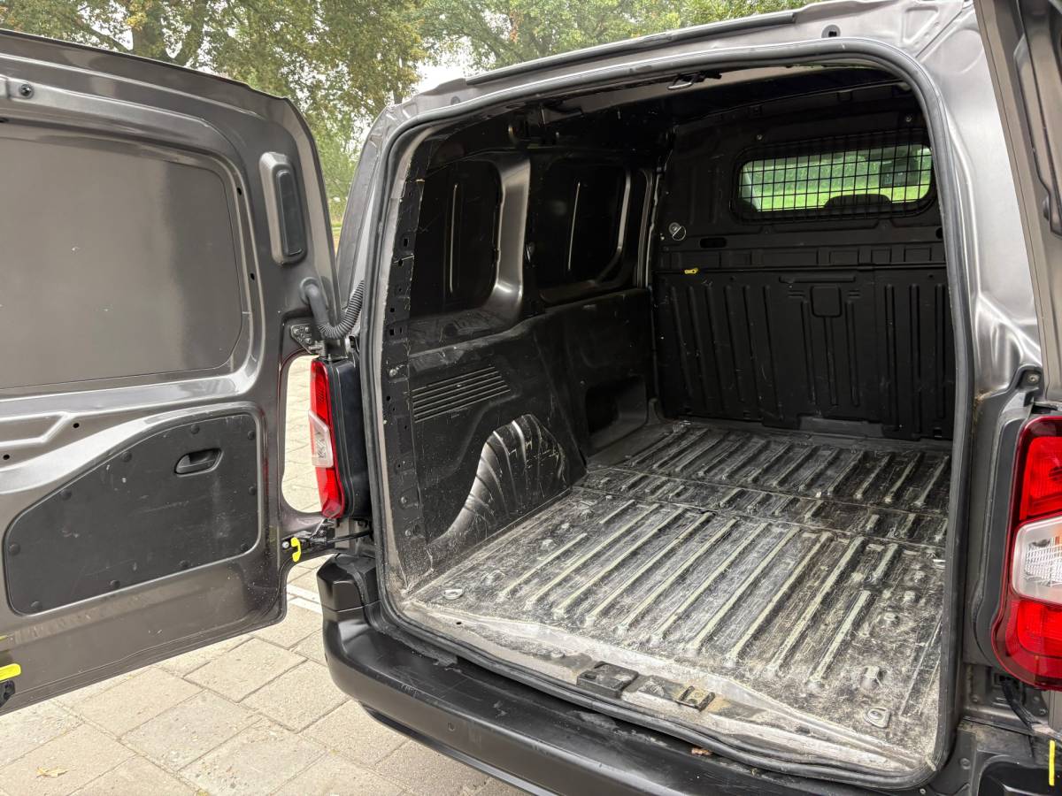Citroën Berlingo Citroen Berlingo 1.5 BlueHDI|131PK|NAP|AUTOMAAT|Distributieriem vv|achteruitrijcamera|apple CarPlay|cruise|parkeersensoren|airco