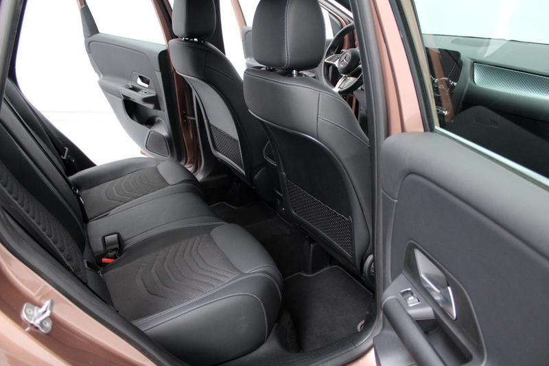 Mercedes-Benz B-Klasse Mercedes-Benz B-klasse 250 e Business Line, HYBRIDE | RIJKLAAR | CAMERA | ELEC-ACHTERKLEP | DEELS LEER | STOELVERWARMING