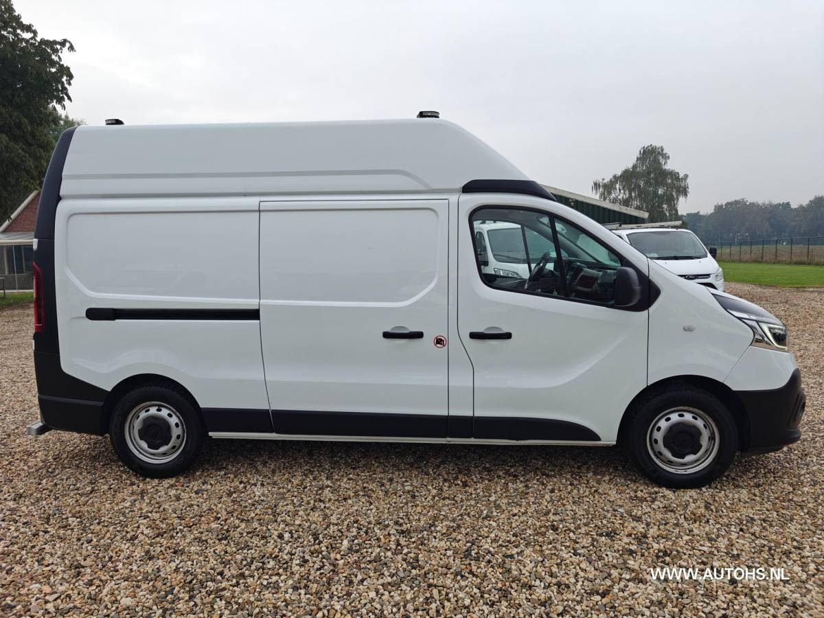 Renault Trafic Renault Trafic 2.0 dCi 145 PK T L2H2 , 1e eig , euro 6 , Complete werkplaats inrichting met omvormer , trekhaak , airco cruise.