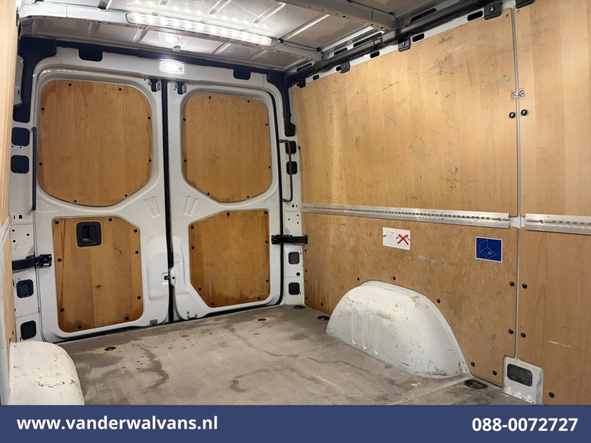 Mercedes-Benz Sprinter Mercedes-Benz Sprinter 317 CDI 170pk L2H1 Euro6 Airco | Camera | Navigatie | 2800kg Trekhaak | Apple Carplay Android Auto, Stoelverwarming, 270 Graden Achterdeuren, Parkeersensoren, Bijrijdersbank