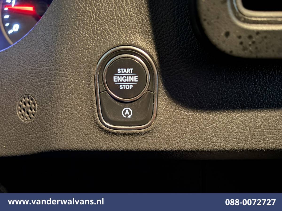Mercedes-Benz Sprinter Mercedes-Benz Sprinter 317 CDI 170pk L2H1 Euro6 Airco | Camera | Navigatie | 2800kg Trekhaak | Apple Carplay Android Auto, Stoelverwarming, 270 Graden Achterdeuren, Parkeersensoren, Bijrijdersbank