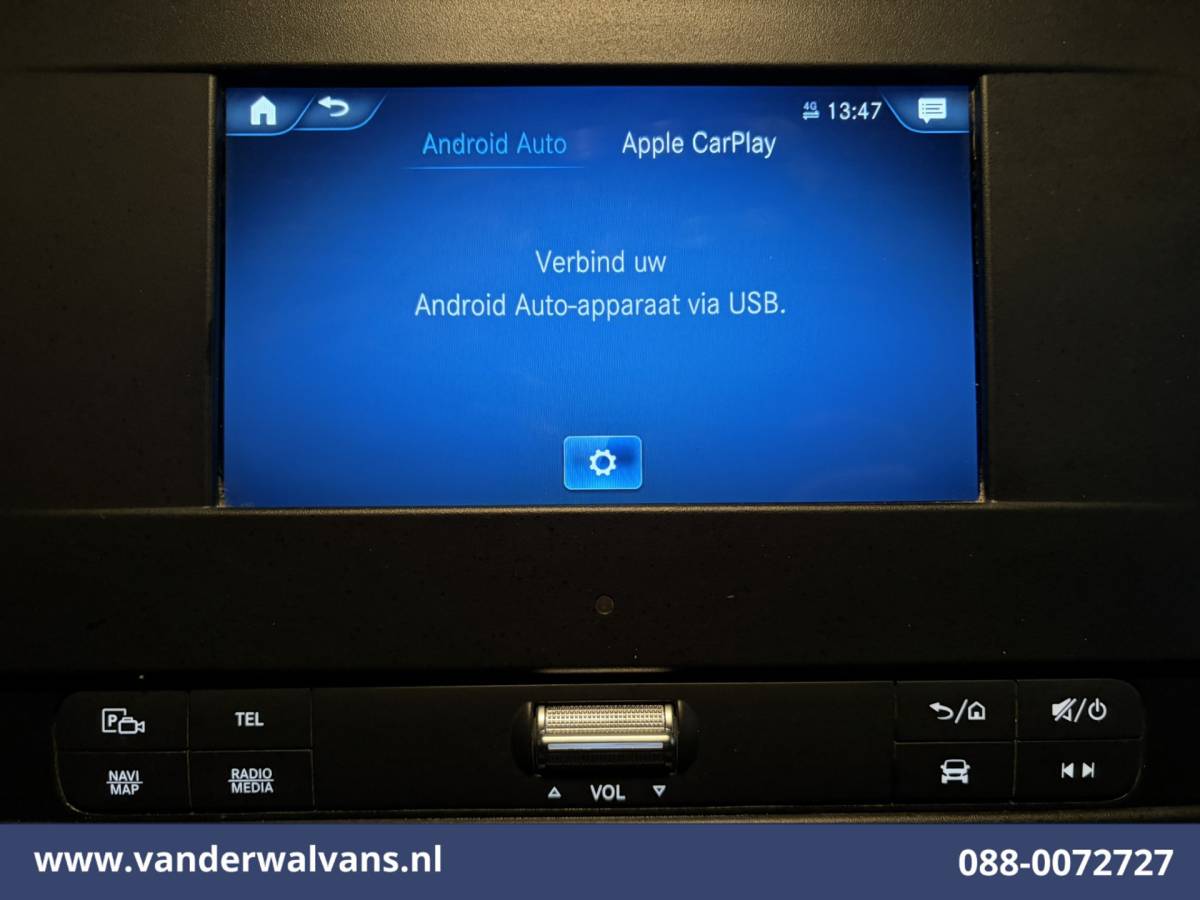 Mercedes-Benz Sprinter Mercedes-Benz Sprinter 317 CDI 170pk L2H1 Euro6 Airco | Camera | Navigatie | 2800kg Trekhaak | Apple Carplay Android Auto, Stoelverwarming, 270 Graden Achterdeuren, Parkeersensoren, Bijrijdersbank