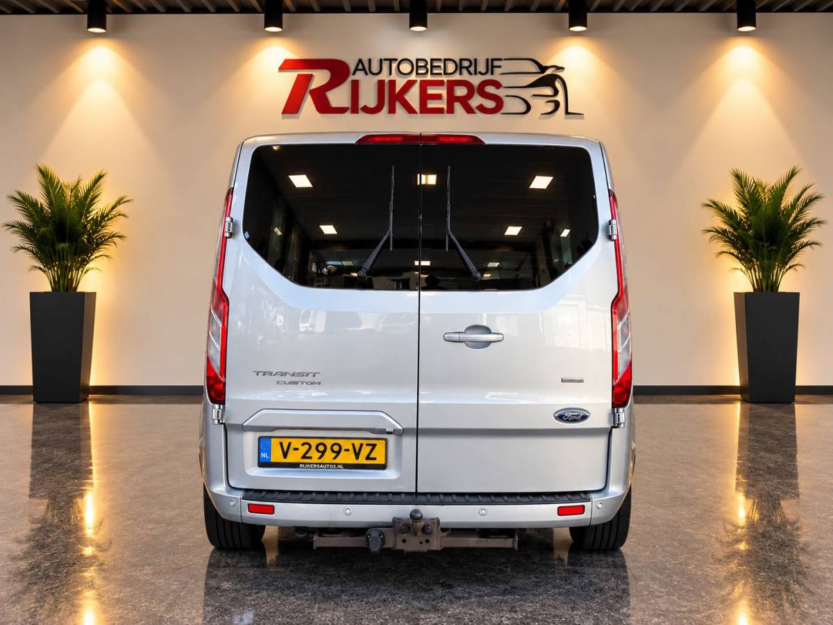 Ford Transit Custom Ford Transit Custom 320 2.0 TDCI L2H1 Limited DC EURO 6 Nieuwe Koppeling 2X schuifdeur, Trekhaak 2800kg, Cruise Control, Camera a