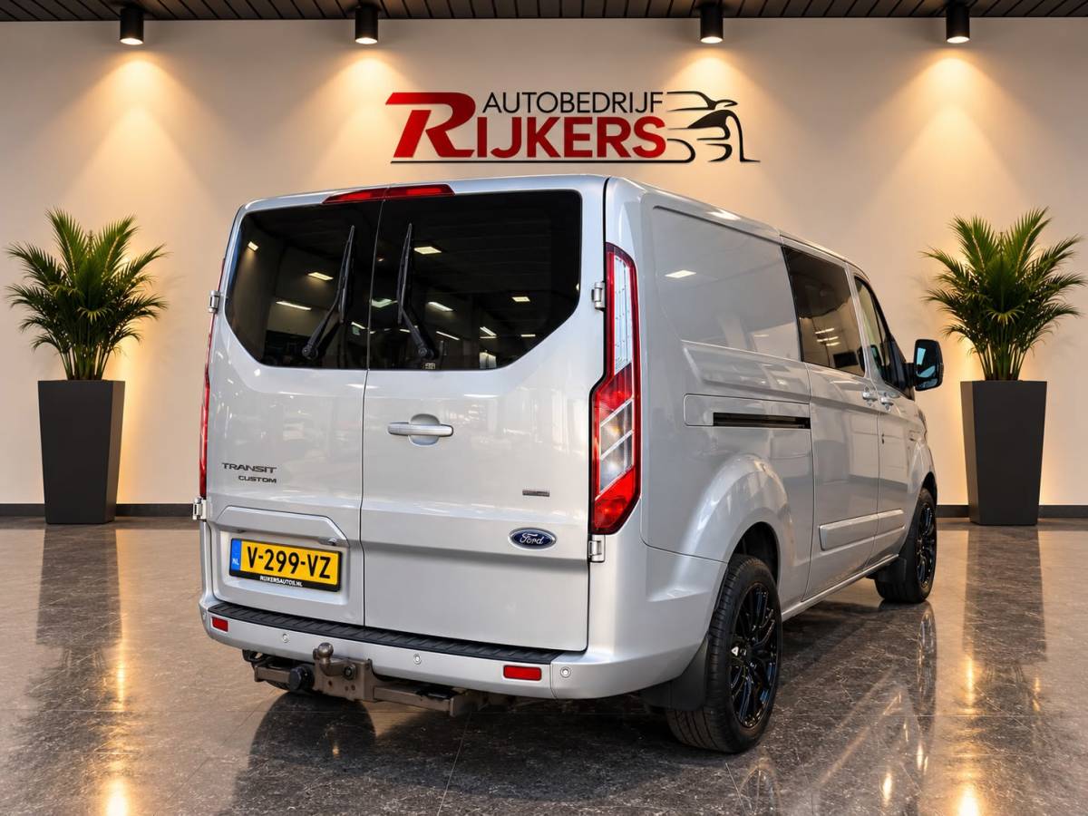 Ford Transit Custom Ford Transit Custom 320 2.0 TDCI L2H1 Limited DC EURO 6 Nieuwe Koppeling 2X schuifdeur, Trekhaak 2800kg, Cruise Control, Camera a