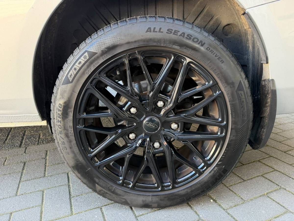 Ford Transit Custom Ford Transit Custom 320 2.0 TDCI L2H1 Limited DC EURO 6 Nieuwe Koppeling 2X schuifdeur, Trekhaak 2800kg, Cruise Control, Camera a