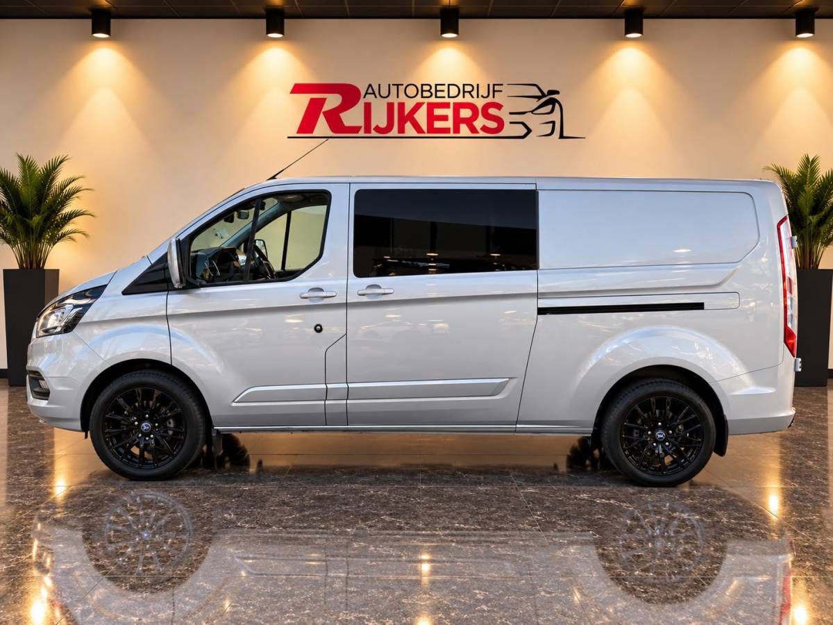 Ford Transit Custom Ford Transit Custom 320 2.0 TDCI L2H1 Limited DC EURO 6 Nieuwe Koppeling 2X schuifdeur, Trekhaak 2800kg, Cruise Control, Camera a