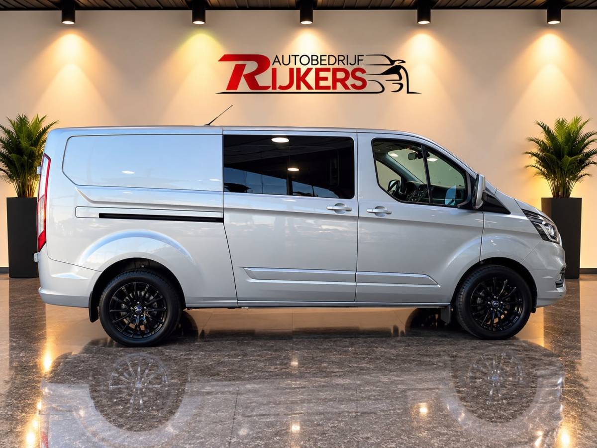 Ford Transit Custom Ford Transit Custom 320 2.0 TDCI L2H1 Limited DC EURO 6 Nieuwe Koppeling 2X schuifdeur, Trekhaak 2800kg, Cruise Control, Camera a