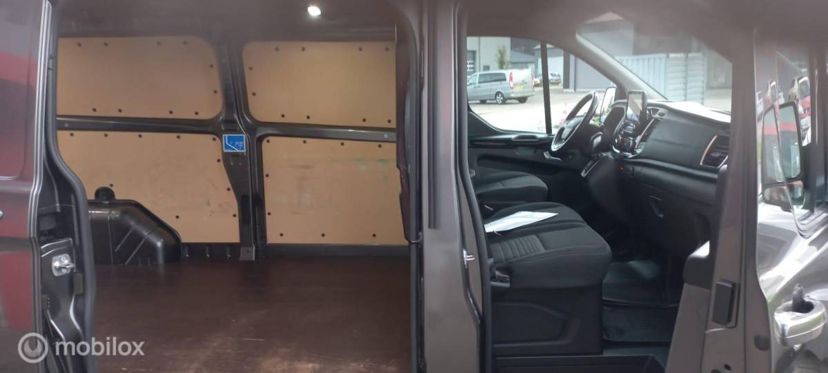 Ford Transit Custom Ford Transit Custom 300 2.0 TDCI L2H1 Limited/AUTOMAAT