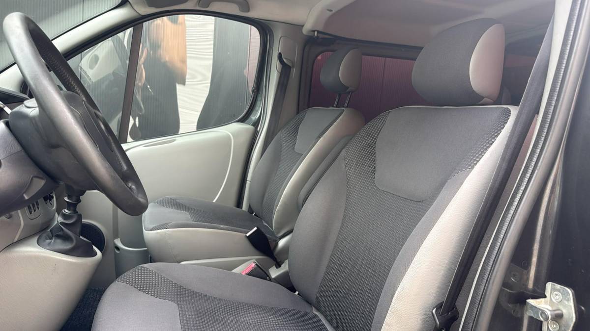 Opel Vivaro Opel Vivaro 2.0 CDTI L2H1 DC 1e eig. dubbel cabine zwart lang L2