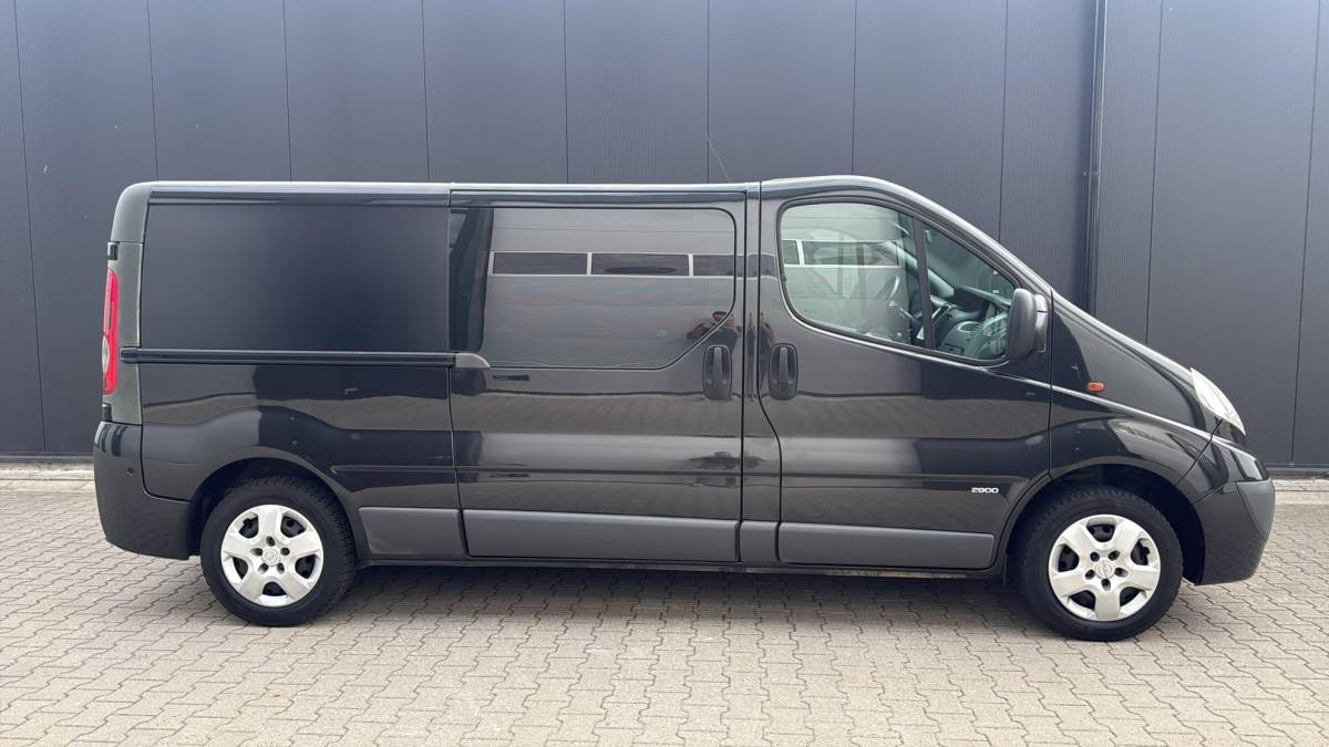 Opel Vivaro Opel Vivaro 2.0 CDTI L2H1 DC 1e eig. dubbel cabine zwart lang L2
