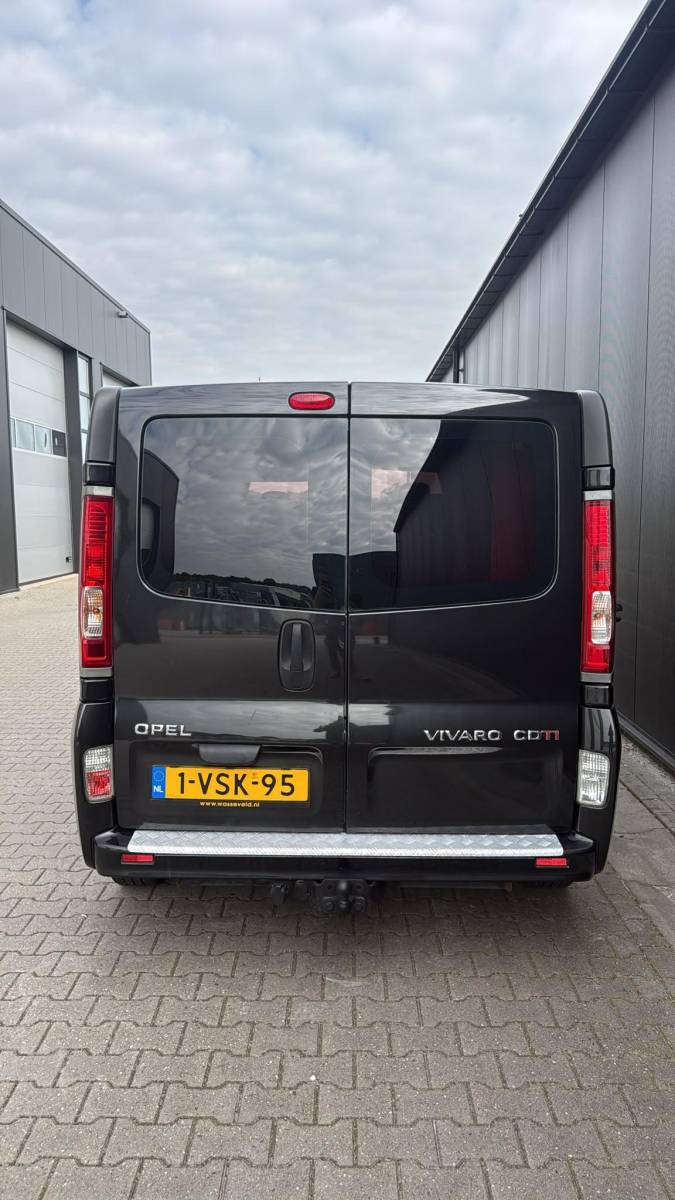 Opel Vivaro Opel Vivaro 2.0 CDTI L2H1 DC 1e eig. dubbel cabine zwart lang L2