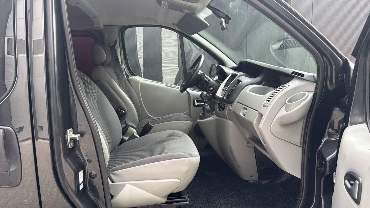 Opel Vivaro Opel Vivaro 2.0 CDTI L2H1 DC 1e eig. dubbel cabine zwart lang L2