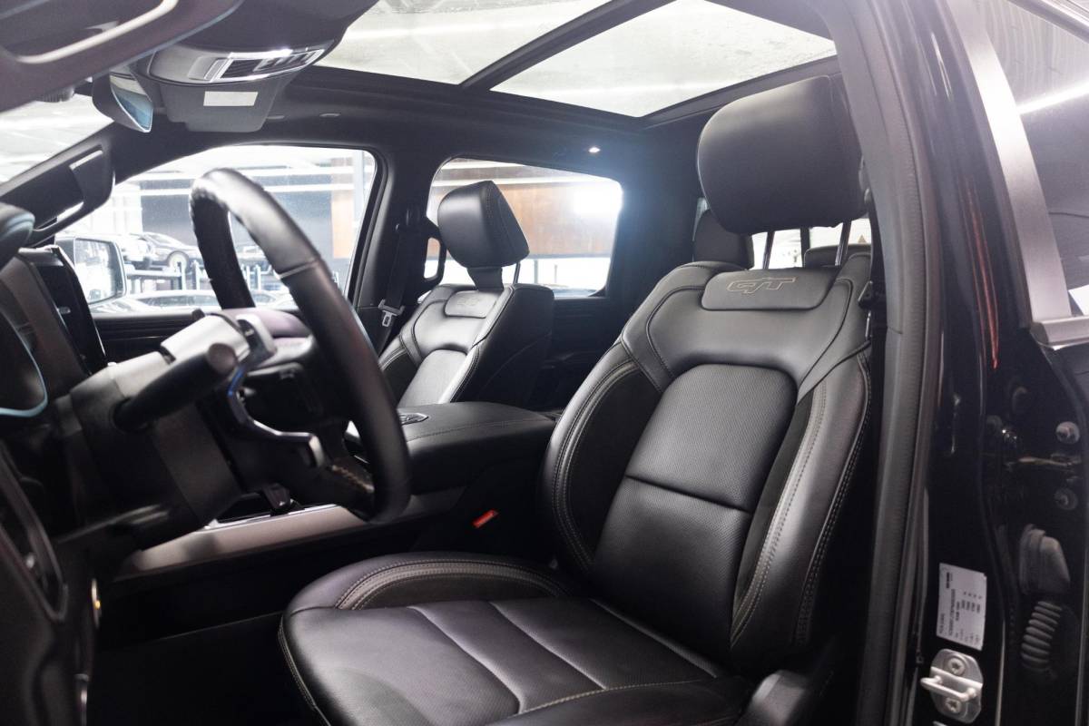 Dodge Ram 1500 Dodge Ram 1500 5.7 V8 4×4 Crew Cab Laramie | Panoramadak | ACC | Luchtvering | NAP |