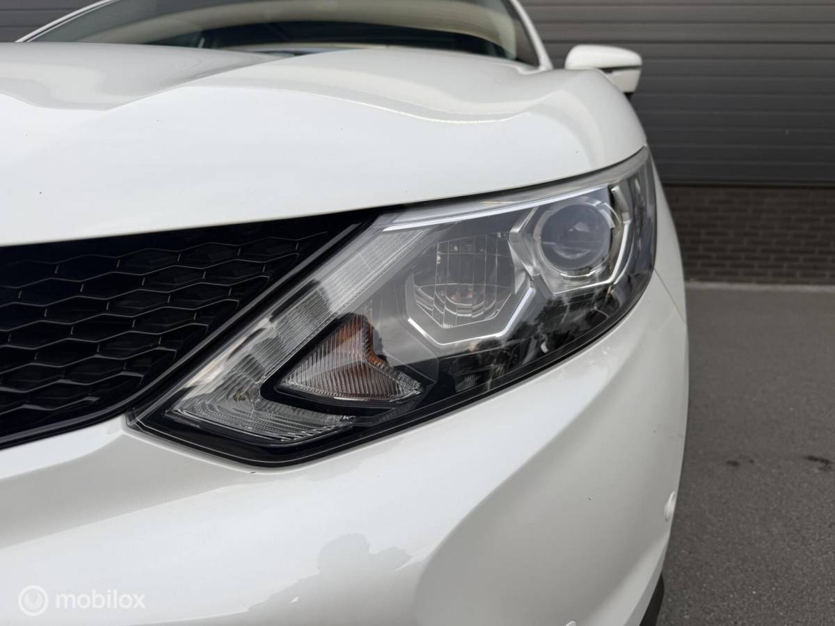Nissan QASHQAI Nissan Qashqai 1.2 Tekna + LEER*CRUISE*PANO*360*HAAK*NAV*STOELVERW*NAP!